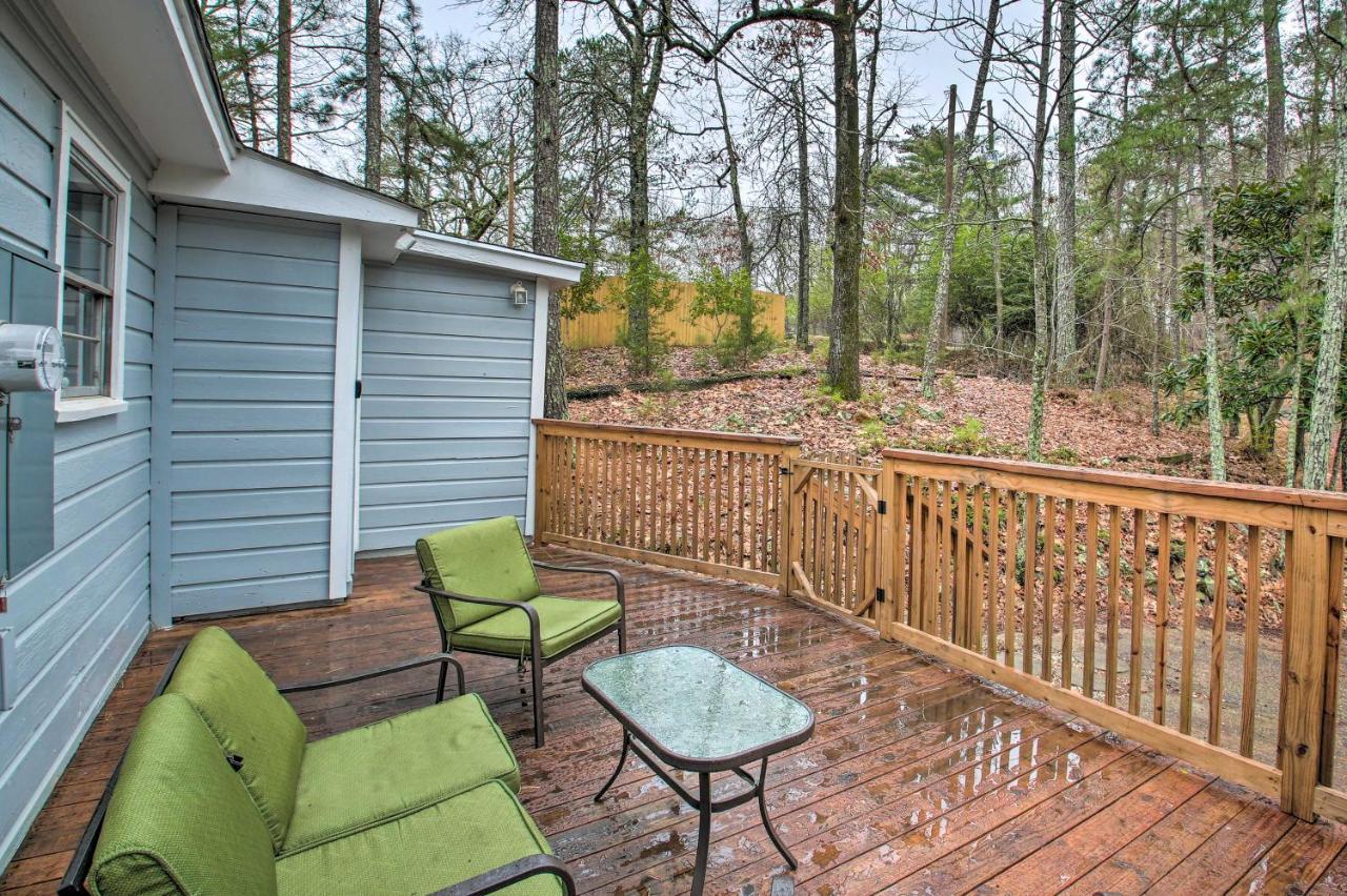Centrally Located Hot Springs Home With Deck! Экстерьер фото