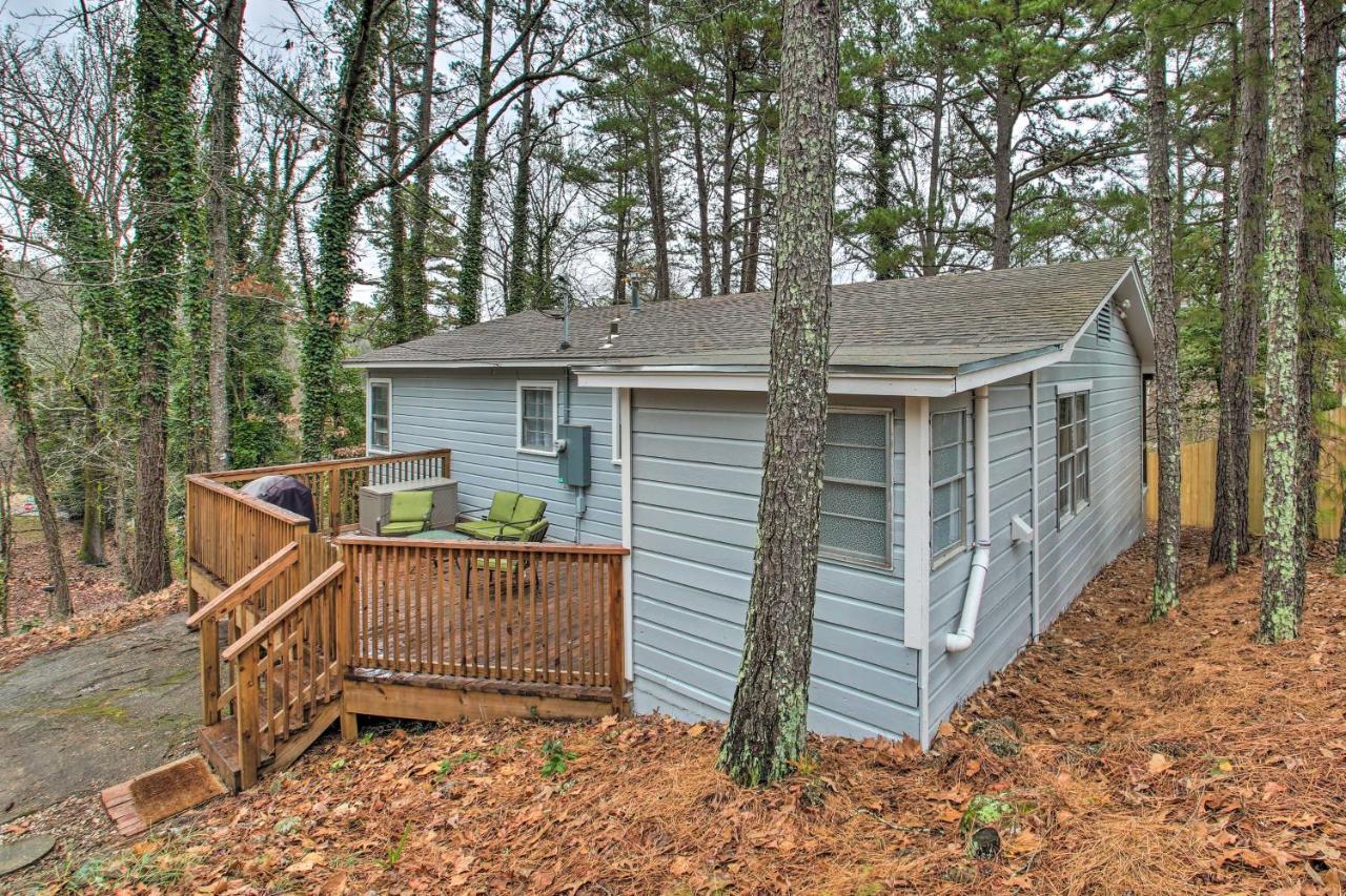 Centrally Located Hot Springs Home With Deck! Экстерьер фото