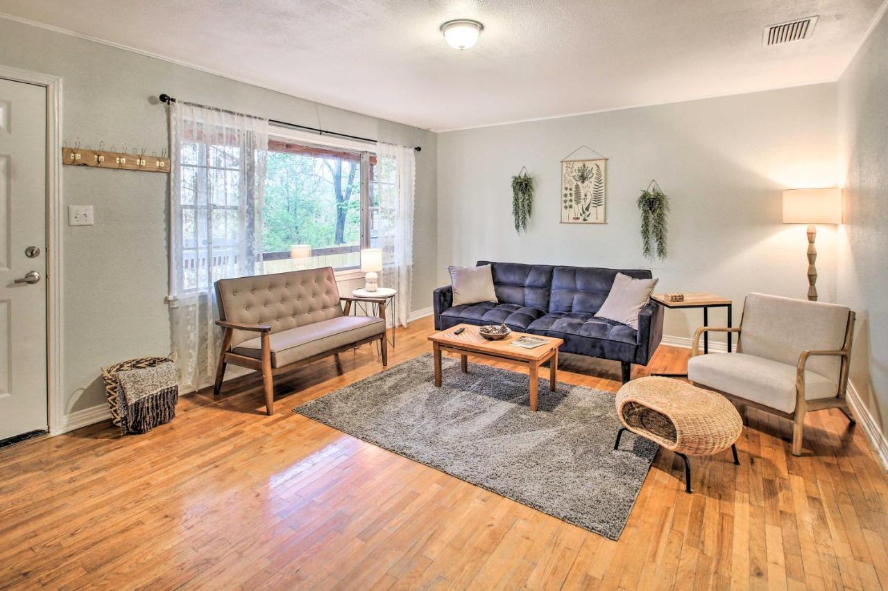 Centrally Located Hot Springs Home With Deck! Экстерьер фото
