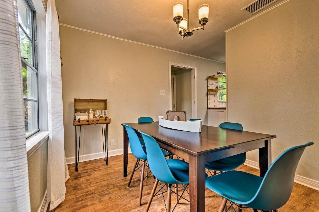 Centrally Located Hot Springs Home With Deck! Экстерьер фото