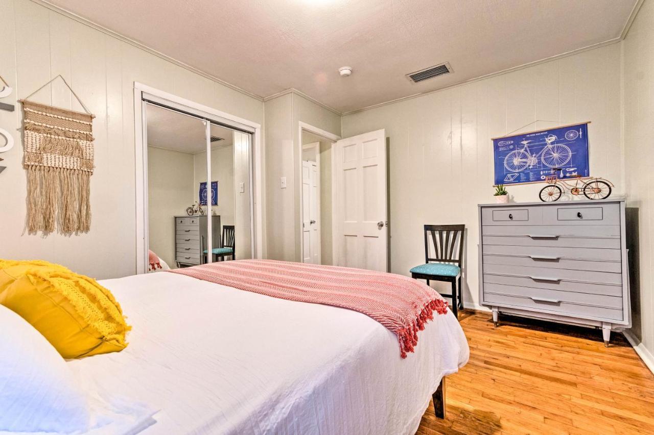 Centrally Located Hot Springs Home With Deck! Экстерьер фото